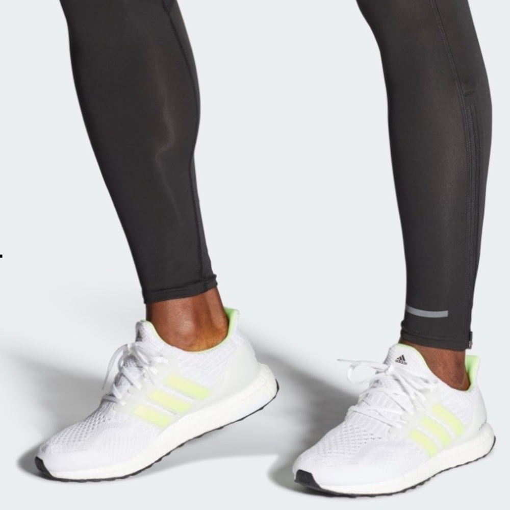 adidas UltraBOOST 5.0 “Glow in the Dark” - Picture 3 of 10